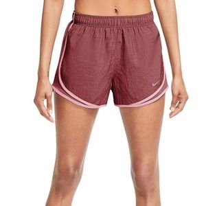 Women’s Nike Shorts in Tempo Rust